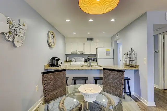 Dining area at The Moorings 73